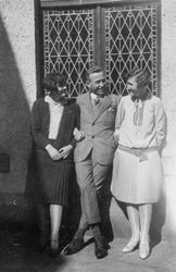 Mann mit zwei Frauen, 1926