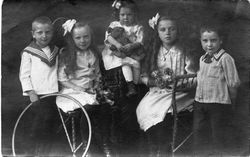 Fünf Geschwister um 1910