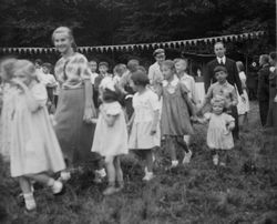 Nazi-Kinderfest bei Saarbrücken, um 1940