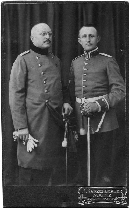 Zwei Offiziere, wohl um 1900-1910