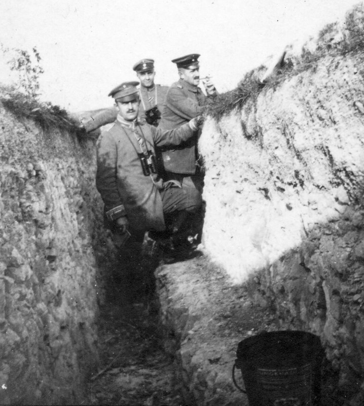 Von Lüttichau im Schützengraben, erster Weltkrieg.
