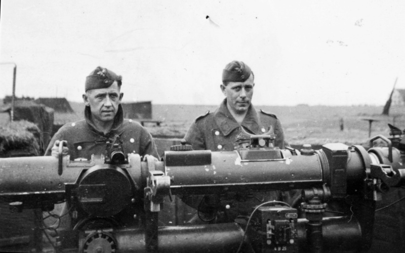 Am Kommandogerät der Flak, wohl bei Dorsten um 1942-45
