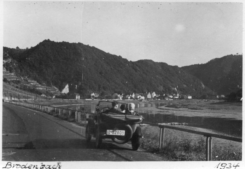 Mit dem Kabrio bei Brodenbach, 1934