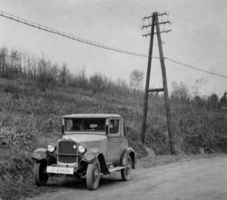 Cabrio am Wegesrand, 1930er